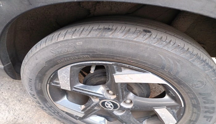 2019 Hyundai VENUE SX 1.0 (O) TURBO, Petrol, Manual, 50,773 km, tyre