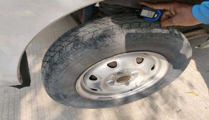 2012 Maruti Eeco 5 STR WITH A/C+HTR, Petrol, Manual, 45,196 km, tyre