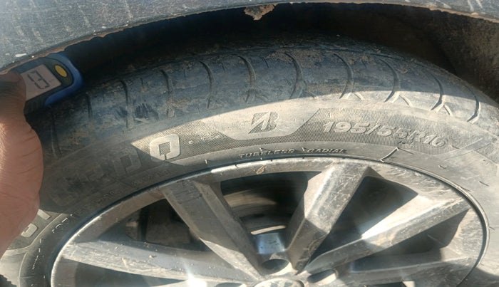 2019 Volkswagen Ameo HIGHLINE PLUS 1.5L AT 16 ALLOY, Diesel, Automatic, 4,54,971 km, tyre