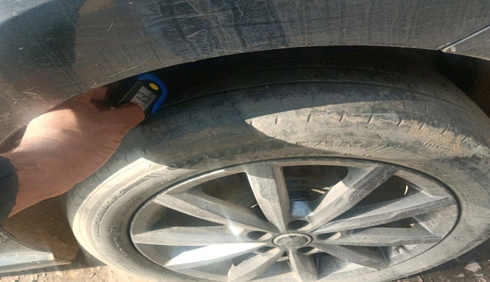 2019 Volkswagen Ameo HIGHLINE PLUS 1.5L AT 16 ALLOY, Diesel, Automatic, 4,54,971 km, tyre