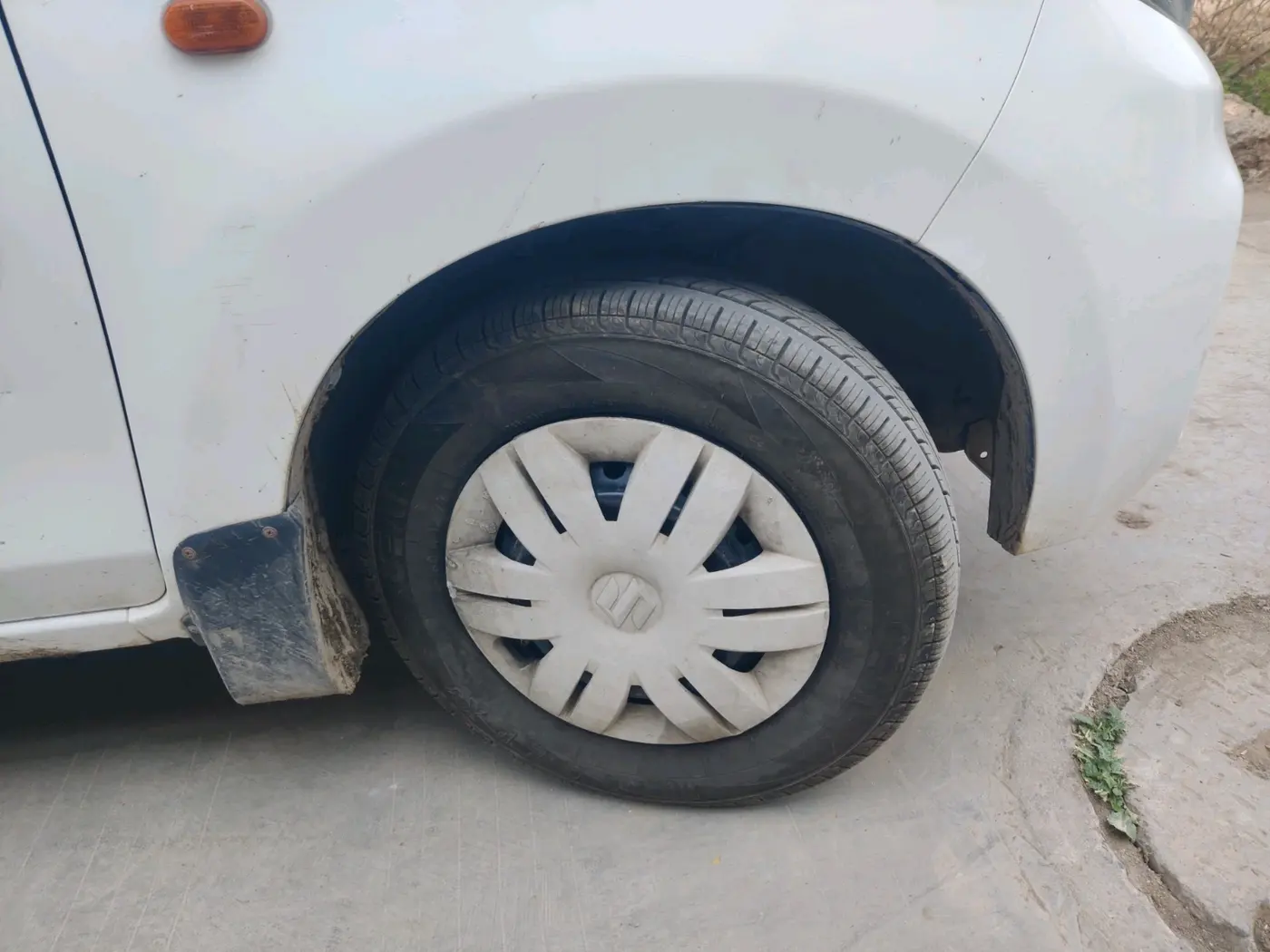 2019 Maruti Alto LXI, CNG, Manual, 90,000 km, tyre