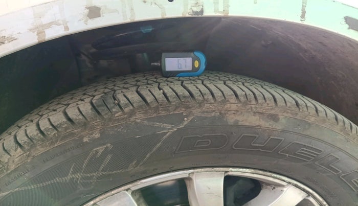 2015 Mahindra XUV500 W10, Diesel, Manual, 1,33,269 km, tyre