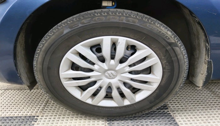 2017 Maruti Dzire VXI, Petrol, Manual, 52,630 km, tyre