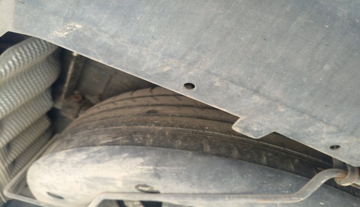 2014 Renault Duster RXL PETROL, Petrol, Manual, 54,628 km, tyre