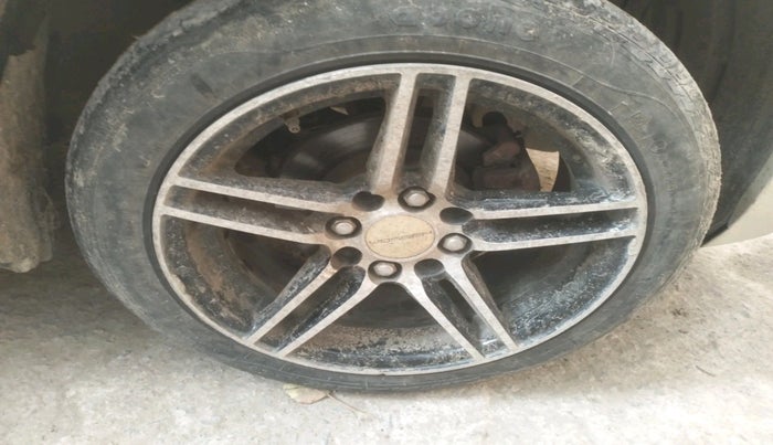 2017 Maruti Wagon R 1.0 LXI, Petrol, Manual, 69,013 km, tyre