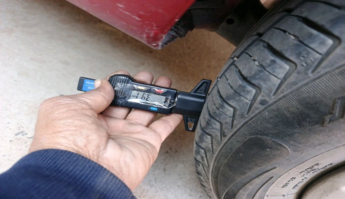 2011 Hyundai i10 MAGNA 1.1, Petrol, Manual, 72,883 km, tyre