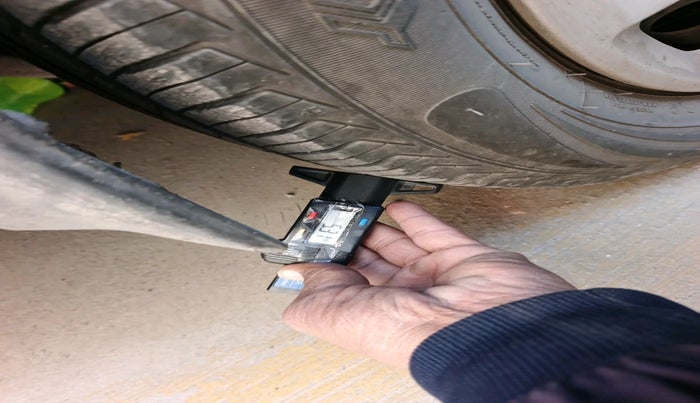 2011 Hyundai i10 MAGNA 1.1, Petrol, Manual, 72,883 km, tyre