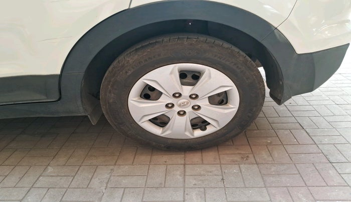 2018 Hyundai Creta E PLUS 1.6 PETROL, Petrol, Manual, 33,433 km, tyre