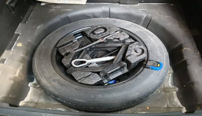 2021 MG ZS EV EXCITE, Electric, Automatic, 1,07,249 km, tyre