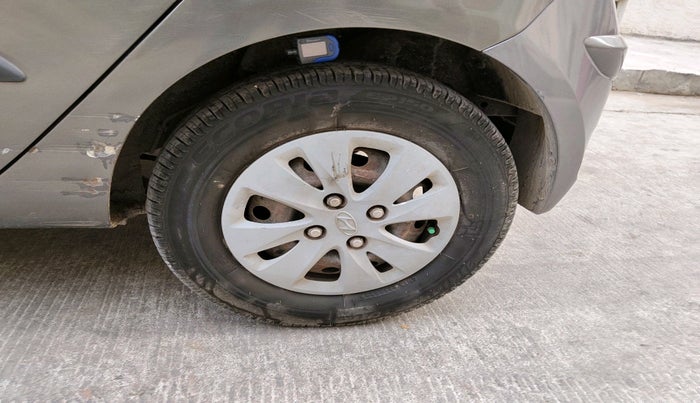 2012 Hyundai i10 MAGNA 1.1 LPG, Petrol, Manual, 94,700 km, tyre