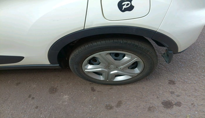 2020 Tata NEXON XM PETROL, Petrol, Manual, 44,396 km, tyre