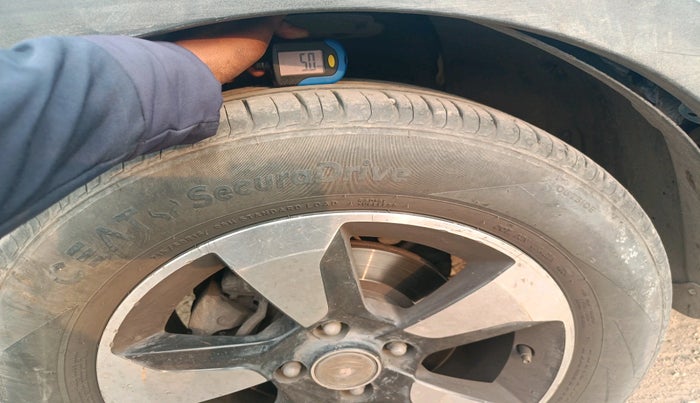 2017 Tata NEXON XZ PLUS DIESEL, Diesel, Manual, 1,28,966 km, tyre