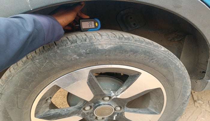 2017 Tata NEXON XZ PLUS DIESEL, Diesel, Manual, 1,28,966 km, tyre