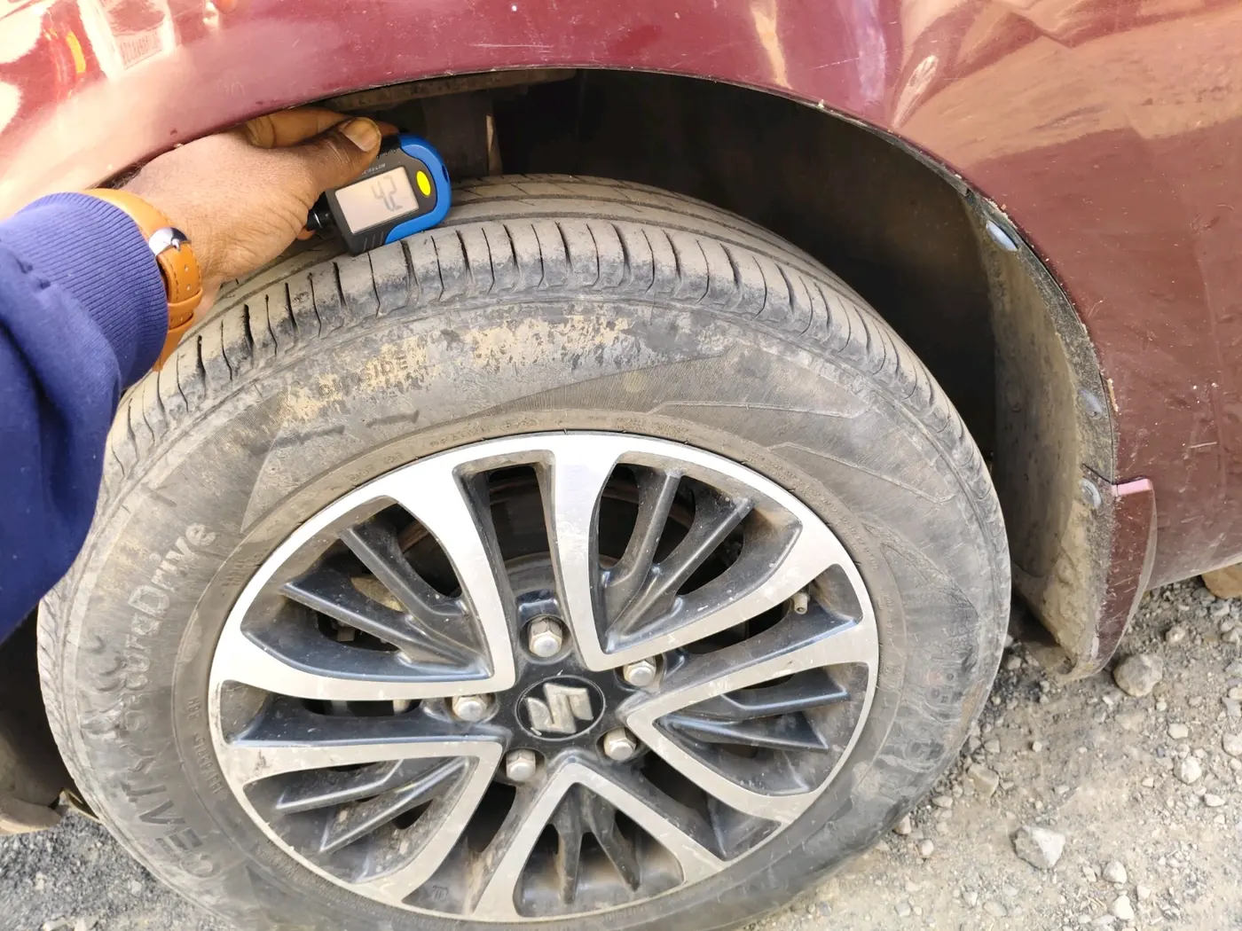 2022 Maruti Ertiga ZXI+ AT SHVS, CNG, Automatic, 57,600 km, tyre