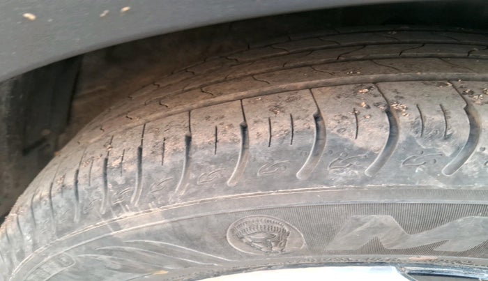 2025 KIA Carens Clavis HTK Plus 1.5 Diesel MT, Diesel, Manual, 8,641 km, tyre