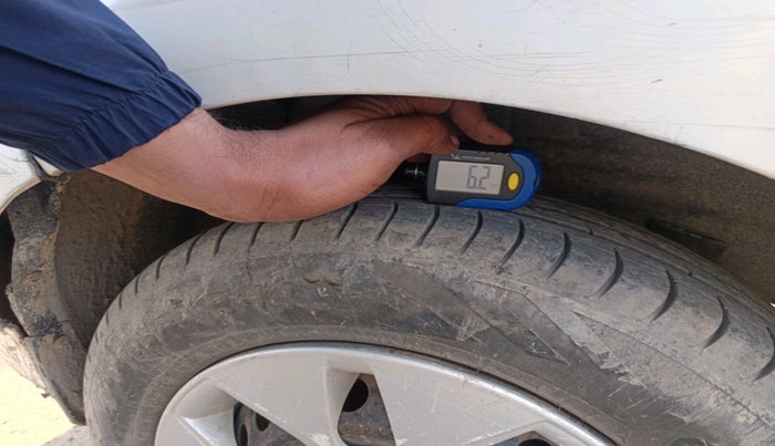 2014 Hyundai Grand i10 SPORTZ 1.2 KAPPA VTVT, Petrol, Manual, 1,36,922 km, tyre