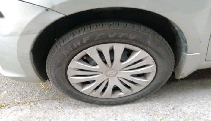 2013 Maruti Ertiga VXI ABS, Petrol, Manual, 59,591 km, tyre