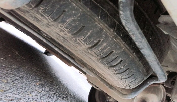 2013 Maruti Ertiga VXI ABS, Petrol, Manual, 59,591 km, tyre