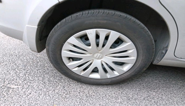 2013 Maruti Ertiga VXI ABS, Petrol, Manual, 59,591 km, tyre