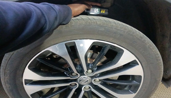 2022 MG HECTOR PLUS SHARP 1.5 PETROL TURBO HYBRID MT 6-STR, Petrol, Manual, 91,798 km, tyre