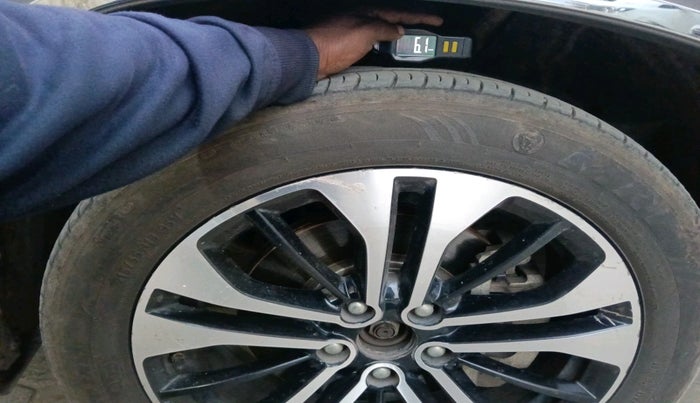 2022 MG HECTOR PLUS SHARP 1.5 PETROL TURBO HYBRID MT 6-STR, Petrol, Manual, 91,798 km, tyre