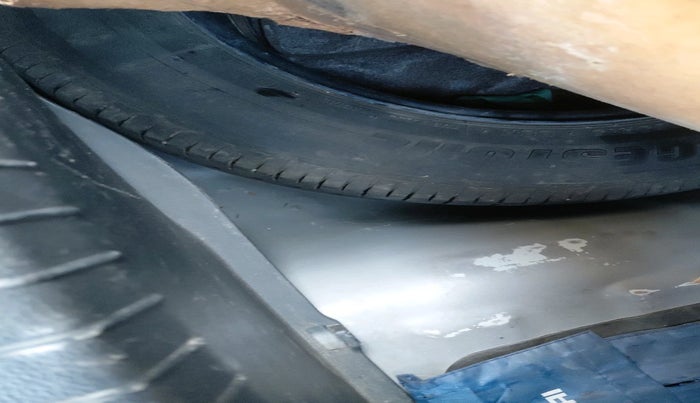 2017 Hyundai Elite i20 ASTA 1.2, Petrol, Manual, 77,848 km, tyre