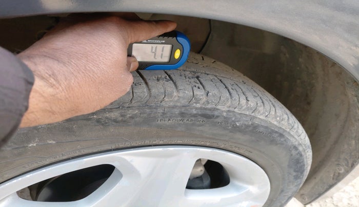 2017 Hyundai Elite i20 ASTA 1.2, Petrol, Manual, 77,848 km, tyre