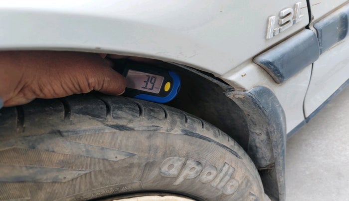 2005 Maruti Esteem LXI, Petrol, Manual, 35,814 km, tyre