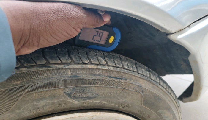 2005 Maruti Esteem LXI, Petrol, Manual, 35,814 km, tyre