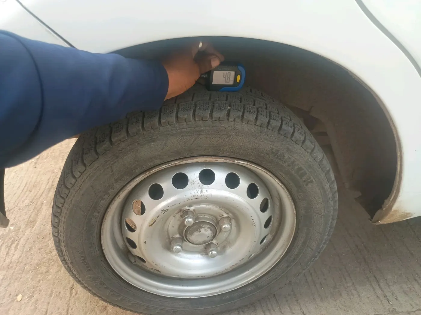 2016 Datsun Go A, CNG, Manual, 1,11,813 km, tyre