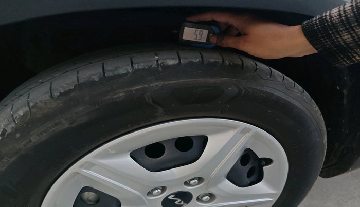 2024 KIA SELTOS  HTK 1.5 PETROL MT, Petrol, Manual, 7,100 km, tyre