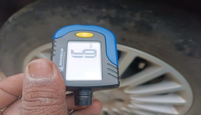 2016 Tata Zest XT PETROL, Petrol, Manual, 68,584 km, tyre