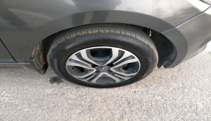 2022 Tata TIGOR XZ PLUS CNG, Petrol, Manual, 42,738 km, tyre