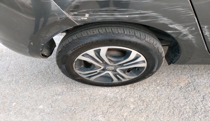 2022 Tata TIGOR XZ PLUS CNG, Petrol, Manual, 42,738 km, tyre