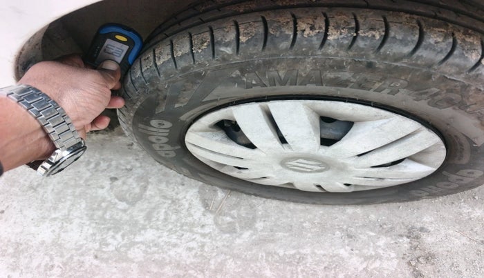 2017 Maruti Alto 800 LXI, Petrol, Manual, 1,02,040 km, tyre