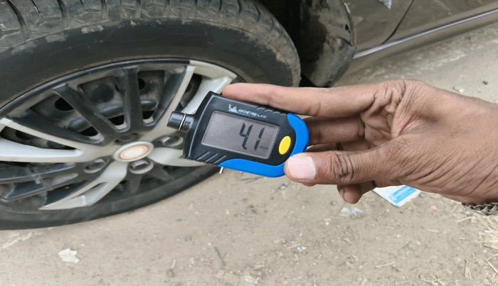 2017 Tata Tiago XZ PETROL, Petrol, Manual, 71,255 km, tyre