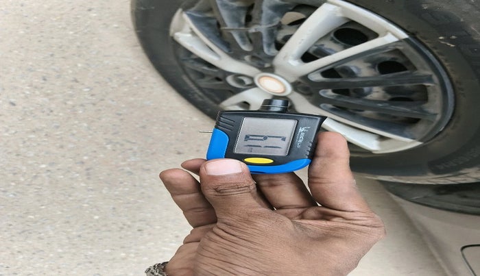 2017 Tata Tiago XZ PETROL, Petrol, Manual, 71,255 km, tyre