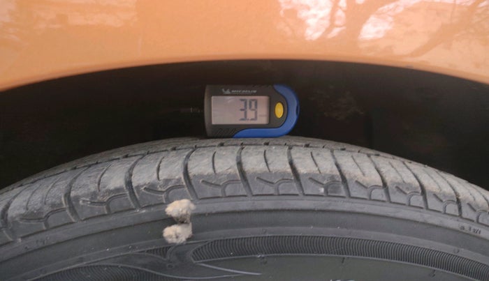 2016 Hyundai Grand i10 ASTA (O) AT 1.2 KAPPA VTVT, Petrol, Automatic, 32,141 km, tyre