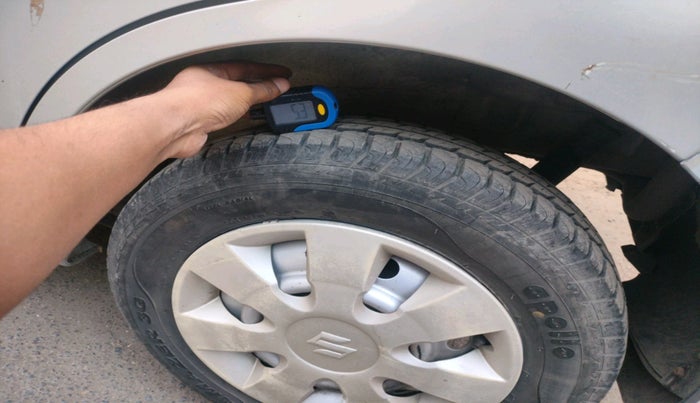 2012 Maruti Wagon R 1.0 LXI, Petrol, Manual, 1,02,255 km, tyre