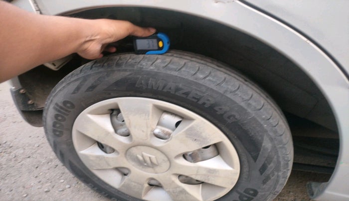 2012 Maruti Wagon R 1.0 LXI, Petrol, Manual, 1,02,255 km, tyre