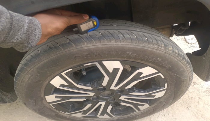 2023 Renault Kiger RXZ AMT, Petrol, Automatic, 24,746 km, tyre