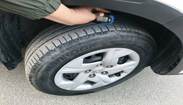 2019 Hyundai VENUE S 1.2, Petrol, Manual, 57,047 km, tyre