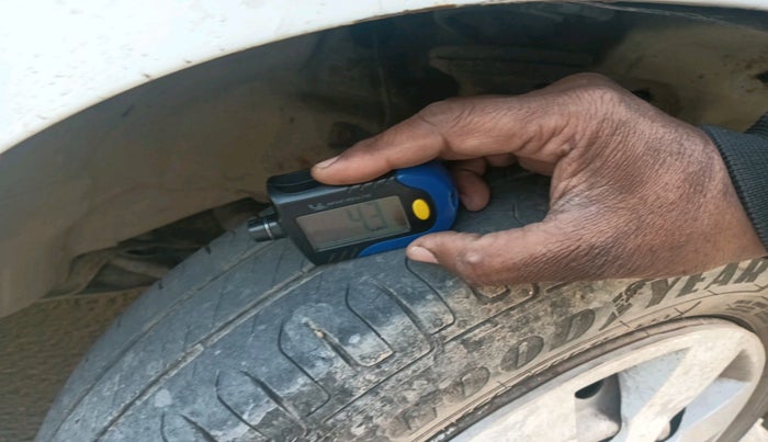 2013 Maruti Wagon R 1.0 LXI CNG, Petrol, Manual, 88,570 km, tyre