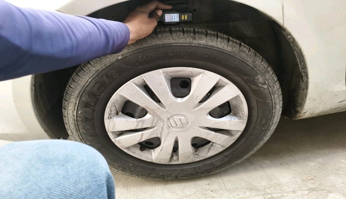 2013 Maruti Swift Dzire VXI, Petrol, Manual, 32,400 km, tyre