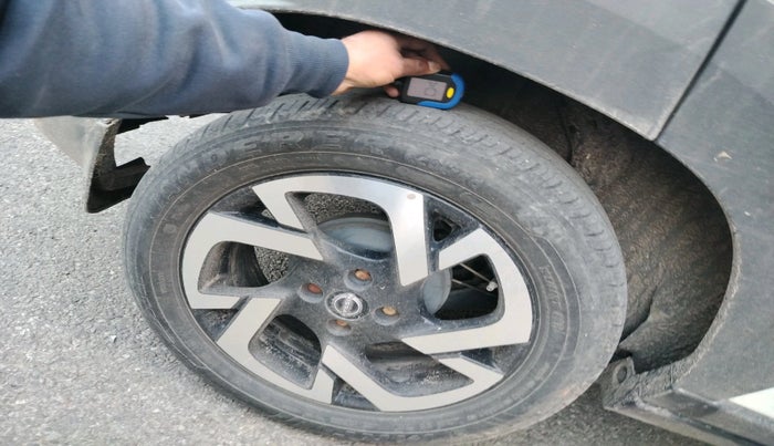 2022 Nissan MAGNITE XV DUAL TONE, Petrol, Manual, 46,087 km, tyre