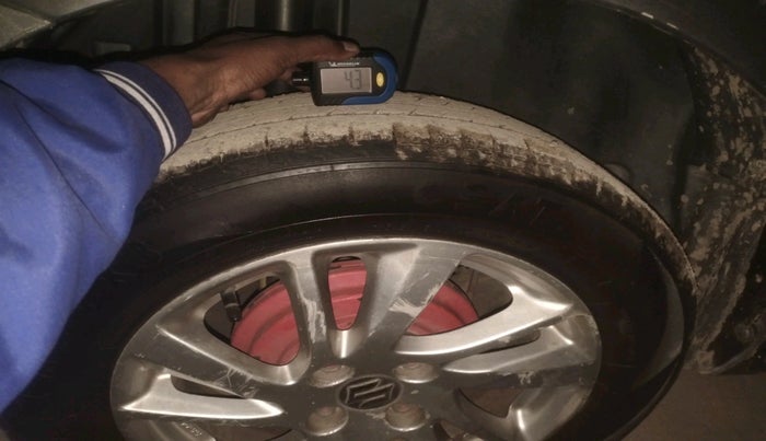 2015 Maruti Swift VDI, Diesel, Manual, 89,676 km, tyre