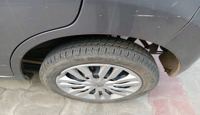 2015 Maruti Wagon R 1.0 VXI, Petrol, Manual, 66,296 km, tyre