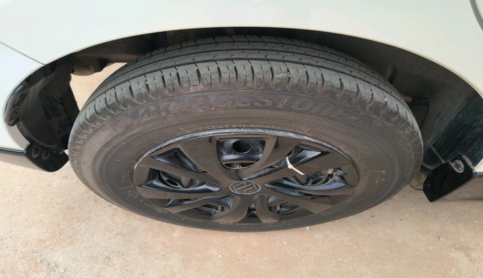 2023 Maruti Swift VXI AMT, Petrol, Automatic, 9,873 km, tyre