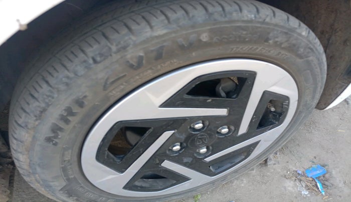 2023 Hyundai GRAND I10 NIOS SPORTZ 1.2 KAPPA VTVT, Petrol, Manual, 20,695 km, tyre