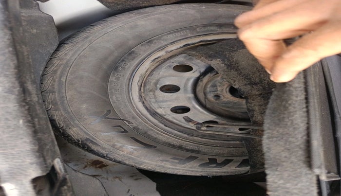 2014 Maruti Swift Dzire VXI, Petrol, Manual, 1,48,893 km, tyre